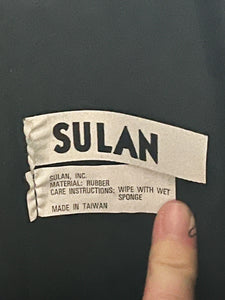 SULAN 1991 RUBBER DOG PURSE