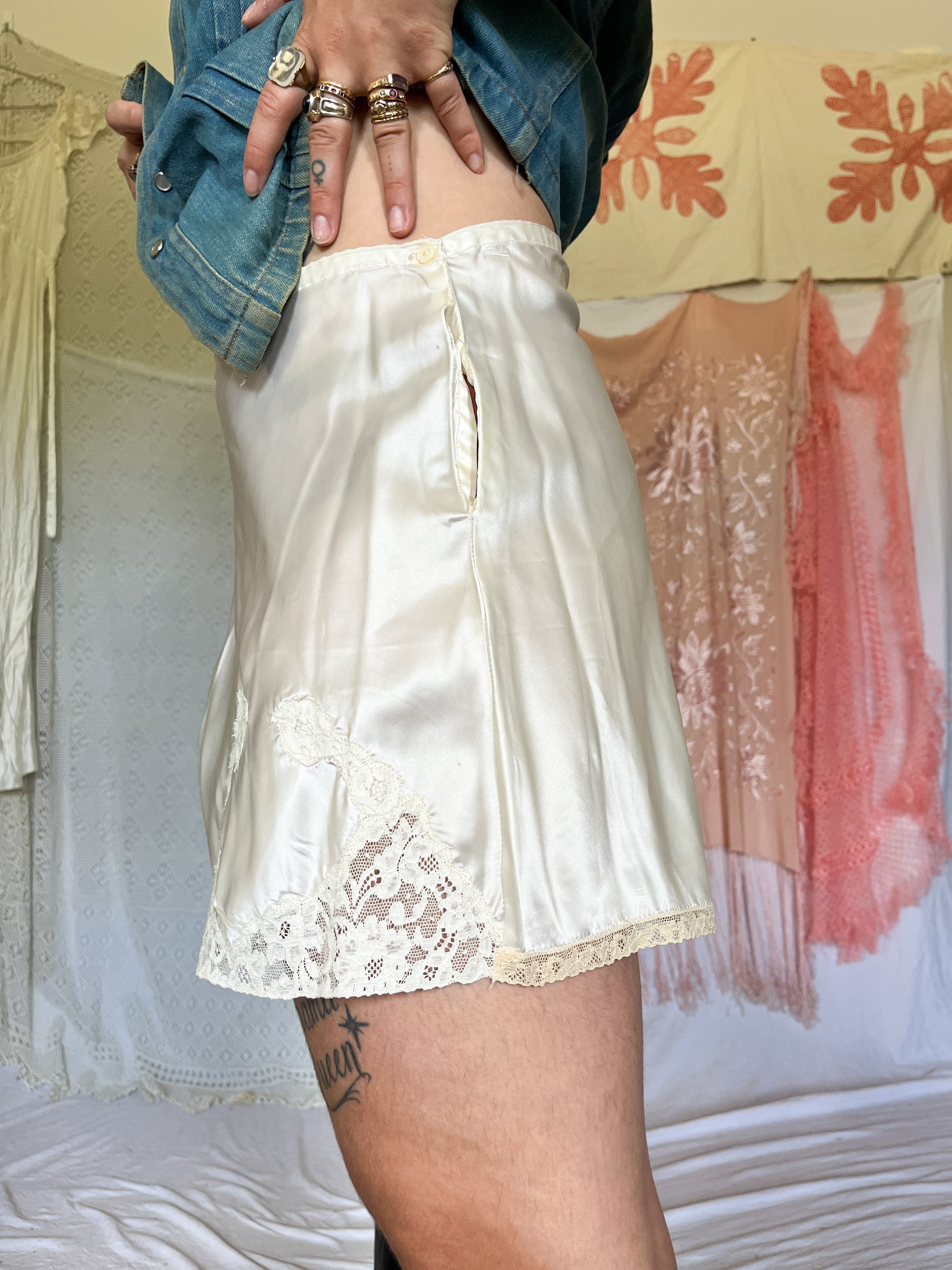 RAYON TAP SHORTS