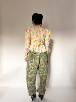 Load image into Gallery viewer, 1940’s TAFFETA FLORAL BLOUSE
