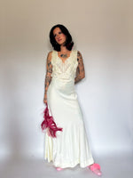 Load image into Gallery viewer, 1940’s SATIN RAYON SLIP
