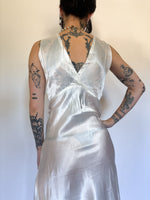 Load image into Gallery viewer, 1930’s BIAS CUT SLIP DRESS
